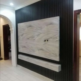 أفكار دمج بديل خشب شيبورد مع ورق الجدران