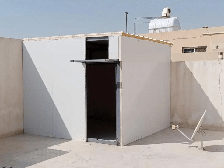 بناء ملاحق ساندوتش بانل